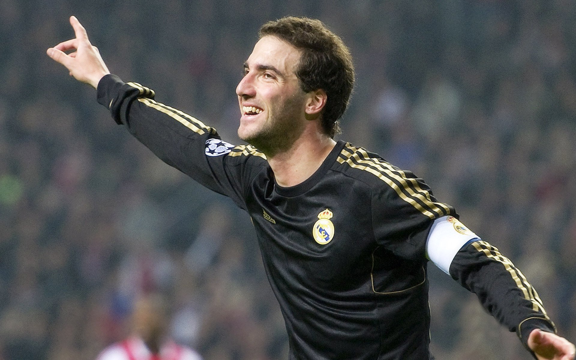 冬季雪地抢椅子赛,趣味横生的冰雪运动